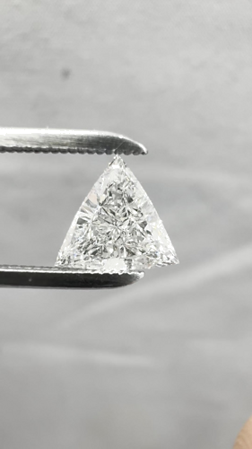 0.57 carat H-SI2 Natūralus Triangular Deimantas (1)