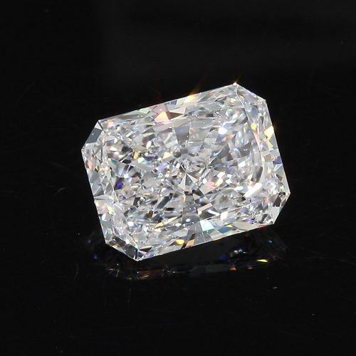 3.03 carat D-SI2 Natūralus Radiant Deimantas (1)