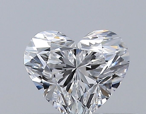 0.32 carat E-VVS2 Natūralus Heart Deimantas (1)