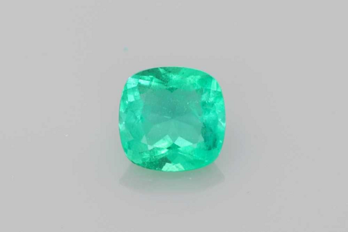 0.55 carat GREEN Cushion Smaragdas (1)