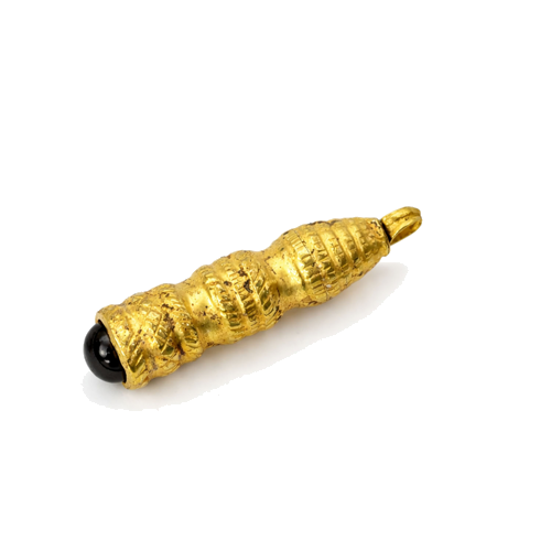 Romiešu zelta kulons-amulets ar almandīna kabošonu, Romas impērija, 2.–3. gs. (2)