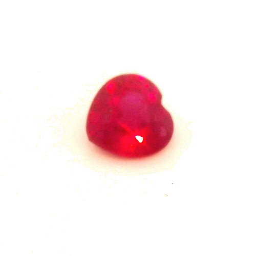0.15 carat RED Heart Rubinas (1)
