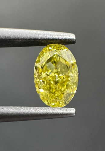 0.39 carat Fancy Intense Yellow-IF Natūralus Oval Deimantas (1)