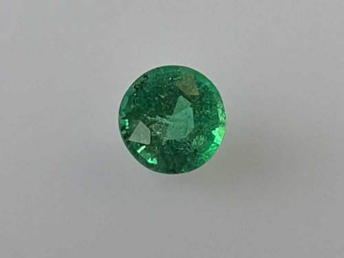 0.53 carat GREEN Round Smaragdas (1)