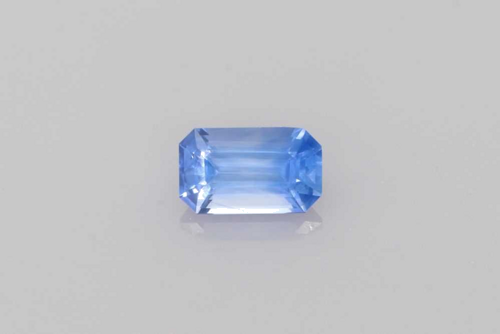 0.31 carat BLUE Octagonal Safyras (1)