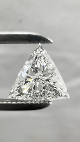 0.58 carat F-SI1 Natūralus Triangular Deimantas (1)