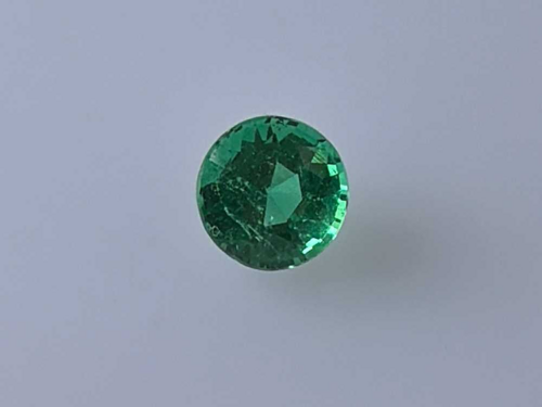 0.35 carat GREEN Round Smaragdas (1)