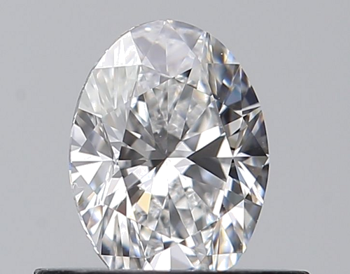 0.5 carat D-VVS2 Natūralus Oval Deimantas (1)