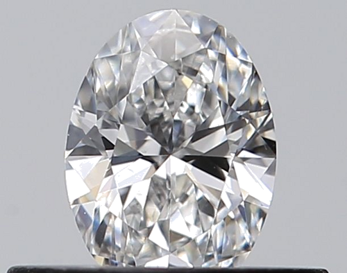 0.33 carat E-VS2 Natūralus Oval Deimantas (1)