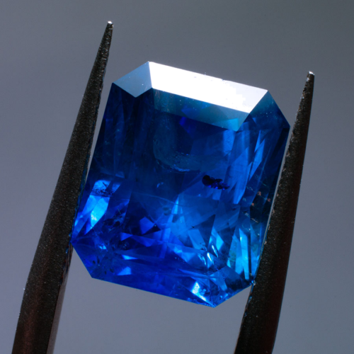 6,72 ct. Safīri Karaliski zili (4)