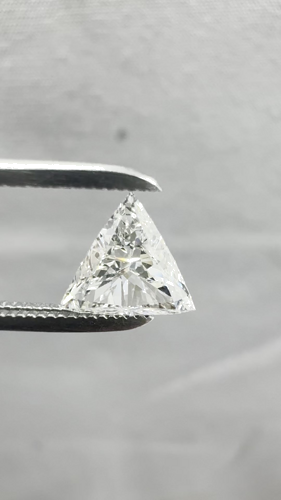 0.52 carat I-VS2 Natūralus Triangular Deimantas (1)