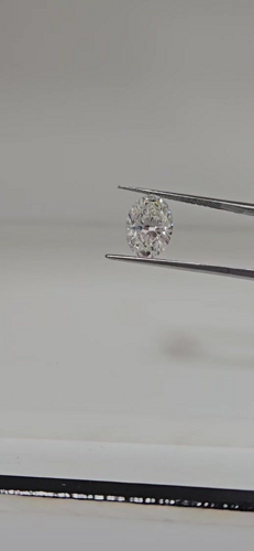 3.5 carat H-VVS2 Natūralus Oval Deimantas (1)