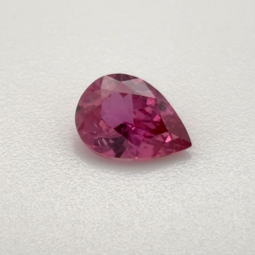 0.3 carat RED Pear Rubinas (1)