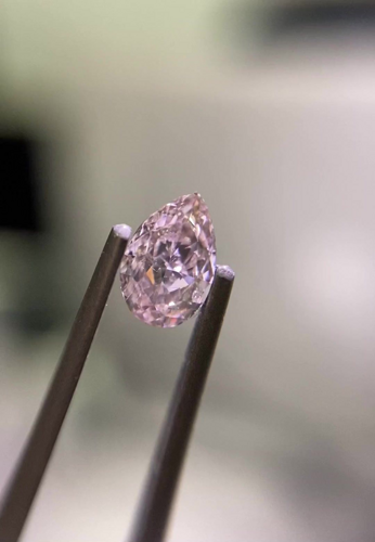 0.3 carat Fancy Light Pinkish Brown-SI2 Natūralus Pear Deimantas (1)