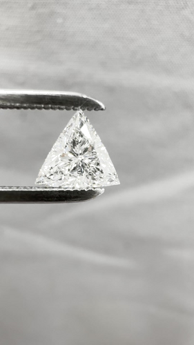 0.51 carat F-VS2 Natūralus Triangular Deimantas (1)
