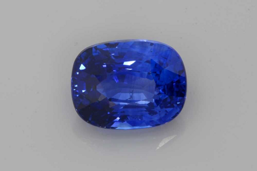 6.07 carat BLUE Cushion Safyras (1)