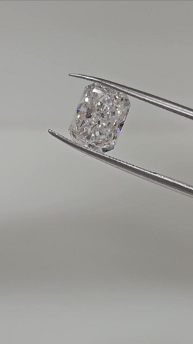 2.01 carat G-SI1 Natūralus Radiant Deimantas (1)