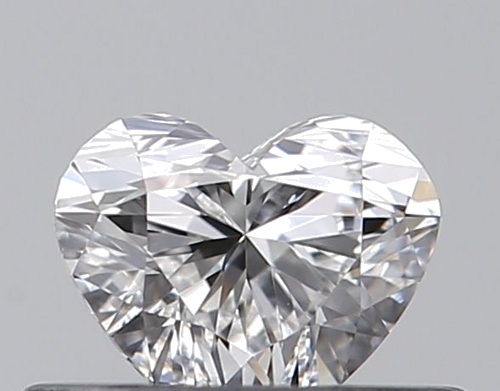 0.32 carat E-VVS2 Natūralus Heart Deimantas (1)