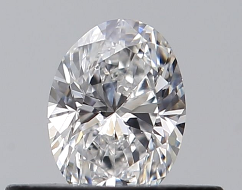 0.32 carat E-VVS1 Natūralus Oval Deimantas (1)