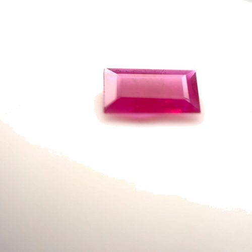 0.57 carat RED Baguette Rubinas (1)