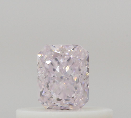 0.29 carat Fancy Light Pink-VVS2 Natūralus Radiant Deimantas (1)