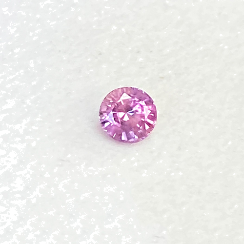 0.61 carat PINK Round Safyras (1)