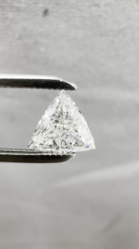 0.51 carat F-SI1 Natūralus Triangular Deimantas (1)