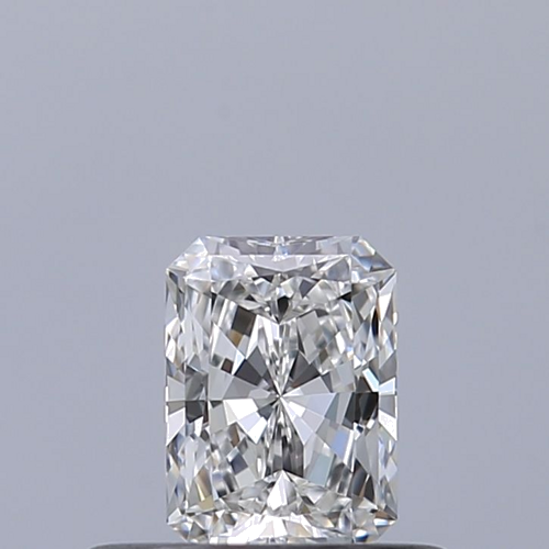 0.32 carat E-IF Natūralus Radiant Deimantas (1)