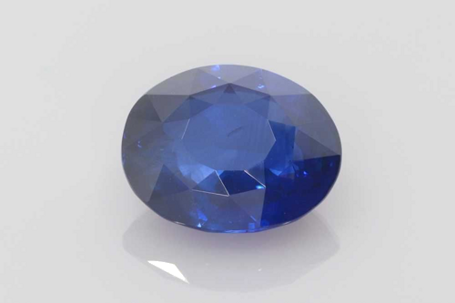8.69 carat BLUE Safyras (1)
