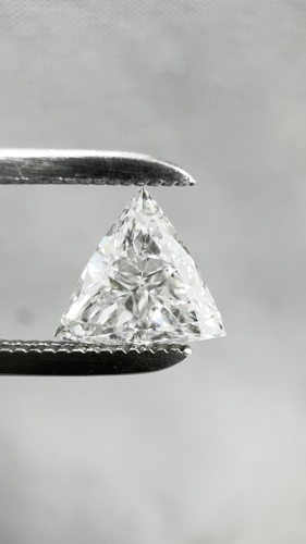 0.52 carat F-SI1 Natūralus Triangular Deimantas (1)