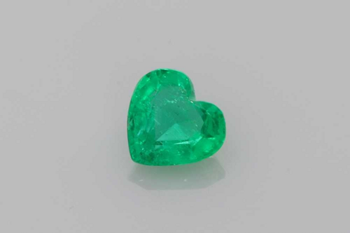 0.38 carat GREEN Heart Smaragdas (1)