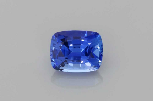 0.66 carat BLUE Cushion Safyras (1)