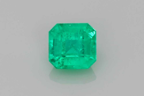 0.37 carat GREEN Asscher Smaragdas (1)