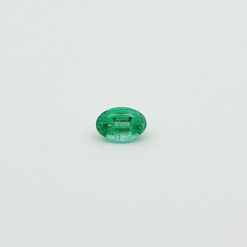 0.52 carat GREEN Oval Smaragdas (1)