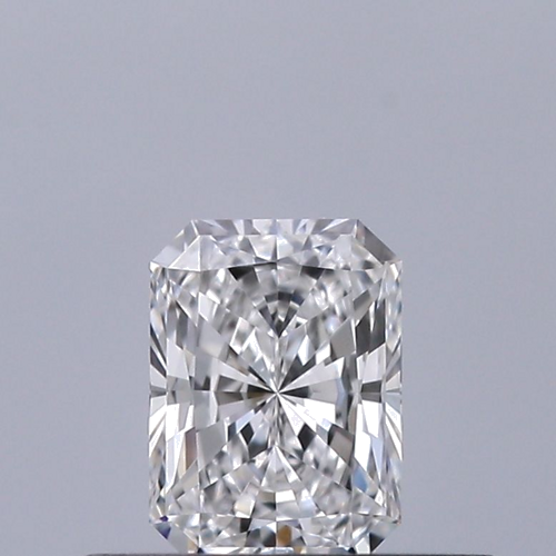 0.3 carat E-VVS2 Natūralus Radiant Deimantas (1)