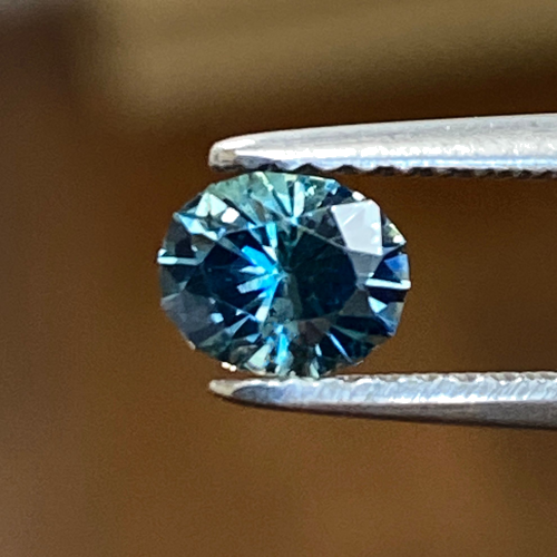 0.68 carat GREEN Oval Safyras (1)