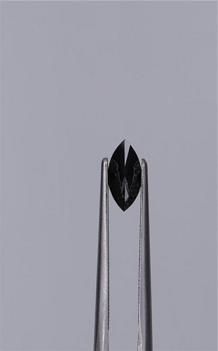 0.54 carat Fancy Black-VVS2 Natūralus Marquise Deimantas (1)