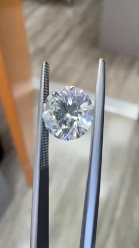 3.01 carat H-SI2 Excellent cut Natūralus Round Deimantas (1)