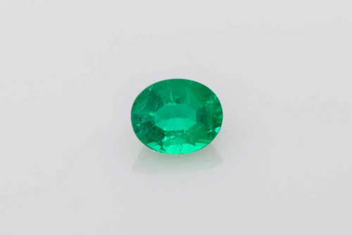 0.33 carat GREEN Oval Smaragdas (1)