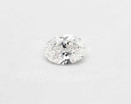 0.7 carat H-SI1 Natūralus Oval Deimantas (1)