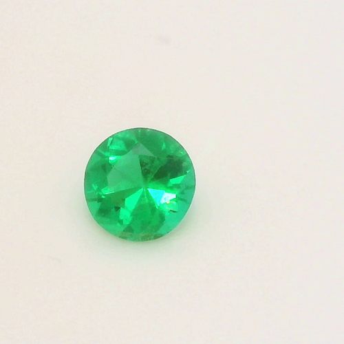 0.15 carat GREEN Round Smaragdas (1)