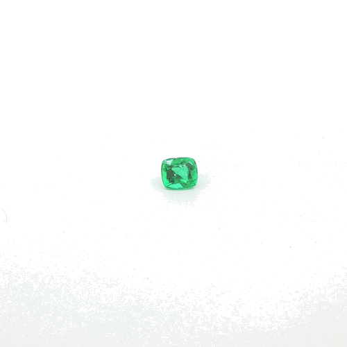 0.61 carat GREEN Cushion Smaragdas (1)