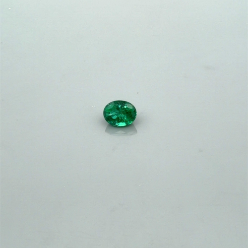 0.64 carat GREEN Oval Smaragdas (1)