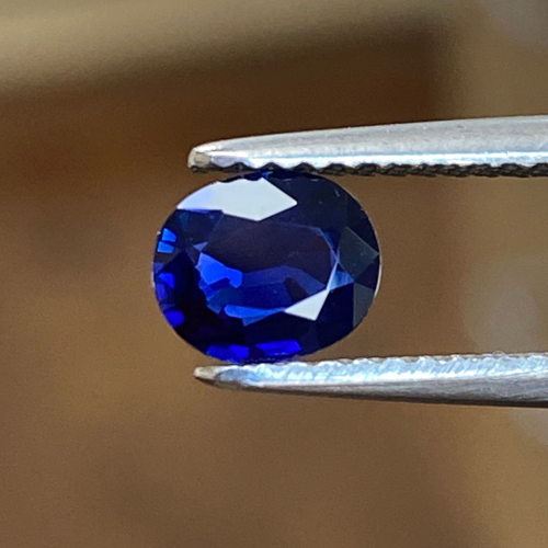 0.63 carat BLUE Oval Safyras (1)