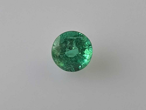 0.53 carat GREEN Round Smaragdas (1)