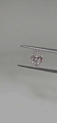 1.5 carat E-VS2 Natūralus Oval Deimantas (1)