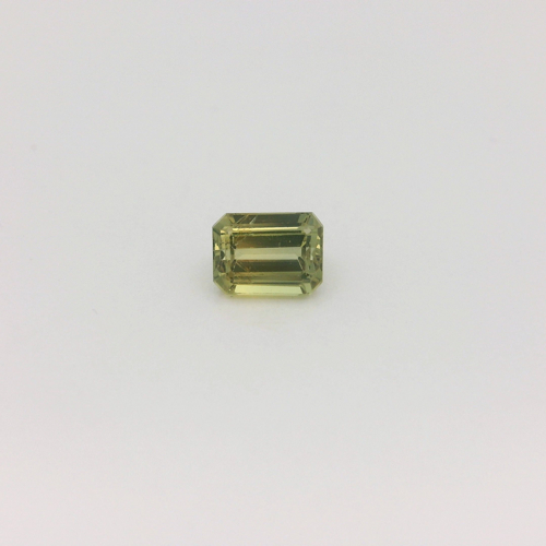 0.64 carat GREEN STEP cut Octagonal Safyras (1)