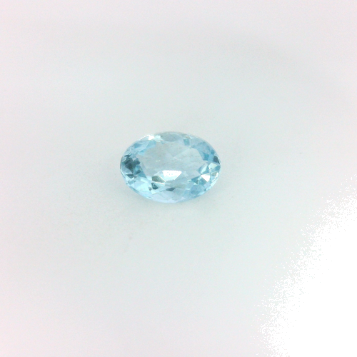 0.66 carat BLUE Oval Aquamarine (1)