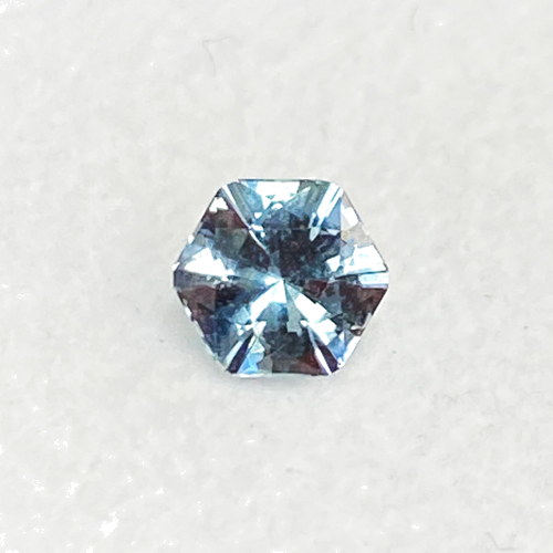 0.51 carat GREEN Hexagonal Safyras (1)