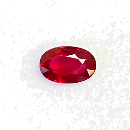 0.5 carat RED Oval Rubinas (1)